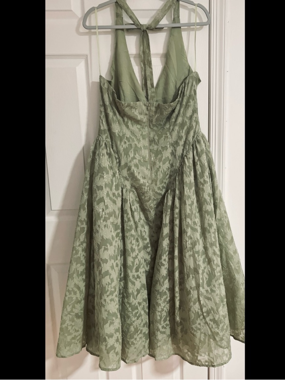 Fashion Nova | Elisa Textured Chiffon Midi Dress | Sage | XL - Picture 4 of 4